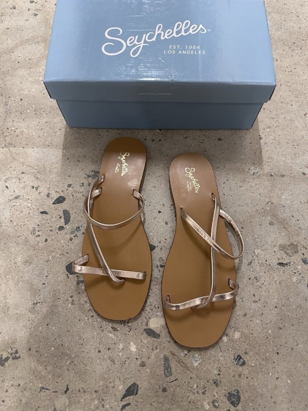 Seychelles Laid-Back Sandals Flats Light Gold